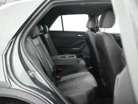 Volkswagen T-Roc 1.5 TSI 150pk DSG 2x R-Line Stoelverwarming App-Connect Led thumbnail 9