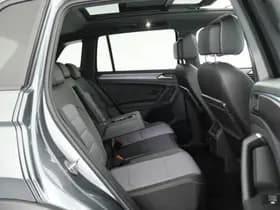 Volkswagen Tiguan 1.5 TSI 150pk DSG ACT 2x R-Line Black Style Trekhaak Camera Keyless Virtual Cockpit Panoramadak Navigatie thumbnail 15