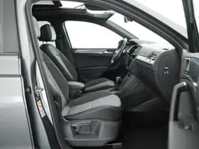 Volkswagen Tiguan 1.5 TSI 150pk DSG ACT 2x R-Line Black Style Trekhaak Camera Keyless Virtual Cockpit Panoramadak Navigatie thumbnail 16