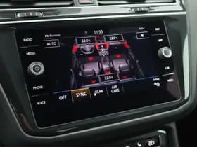 Volkswagen Tiguan 1.5 TSI 150pk DSG ACT 2x R-Line Black Style Trekhaak Camera Keyless Virtual Cockpit Panoramadak Navigatie thumbnail 33