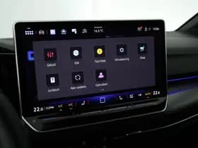 Volkswagen Golf 1.5 eTSI 150pk DSG R-Line Edition Camera Panoramadak Keyless Virtual Cockpit Navigatie thumbnail 22