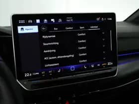 Volkswagen Golf 1.5 eTSI 150pk DSG R-Line Edition Camera Panoramadak Keyless Virtual Cockpit Navigatie thumbnail 27