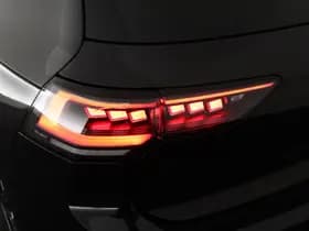 Volkswagen Golf 1.5 eTSI 150pk DSG R-Line Edition Camera Panoramadak Keyless Virtual Cockpit Navigatie thumbnail 45