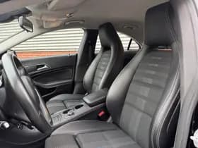 Mercedes-Benz CLA 180 Business Solution AMG thumbnail 10