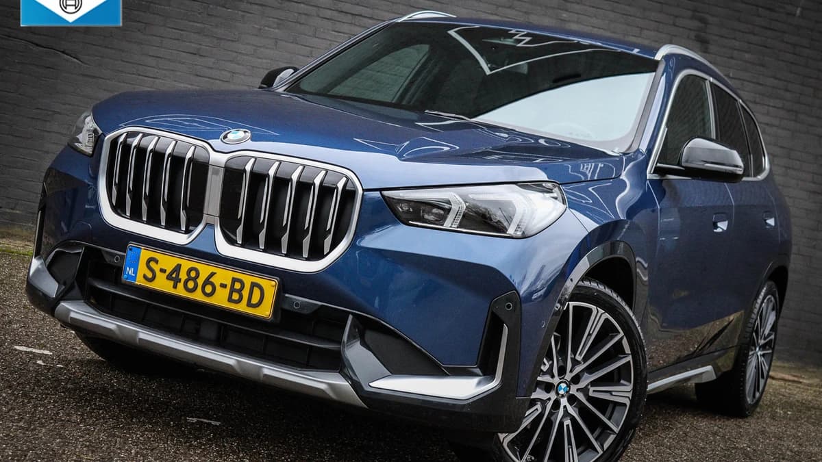 BMW X1 sDrive18i Nieuw model — foto 1