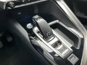 Peugeot 3008 1.2 PureTech Blue Lease Premium thumbnail 18