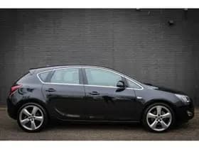 Opel Astra 1.6 Turbo Sport Xenon/Navi/Airco/180 PK thumbnail 2