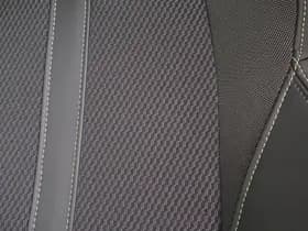 Peugeot 208 1.2 Hybride eDSC6 145 GT Automaat Carplay 3D Cockpit Clima Camer thumbnail 29