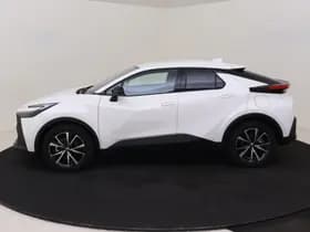 Toyota C-HR 2.0 PHEV 220PK Dynamic Winterpack Camera Carplay Navigatie thumbnail 2