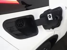 Toyota C-HR 2.0 PHEV 220PK Dynamic Winterpack Camera Carplay Navigatie thumbnail 27