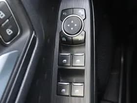 Ford Kuga 1.5 ECOBOOST ST-LINE X thumbnail 37