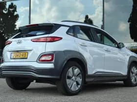 Hyundai KONA EV 64 KWH 3 FASE thumbnail 2