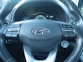 Hyundai KONA EV 64 KWH 3 FASE thumbnail 18