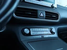 Hyundai KONA EV 64 KWH 3 FASE thumbnail 26