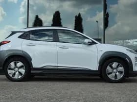 Hyundai KONA EV 64 KWH 3 FASE thumbnail 8