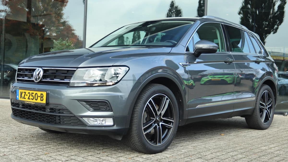 Volkswagen Tiguan 1.4 TSI CONNECTED SERIES — foto 1