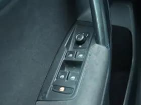 Volkswagen Tiguan 1.4 TSI CONNECTED SERIES thumbnail 34