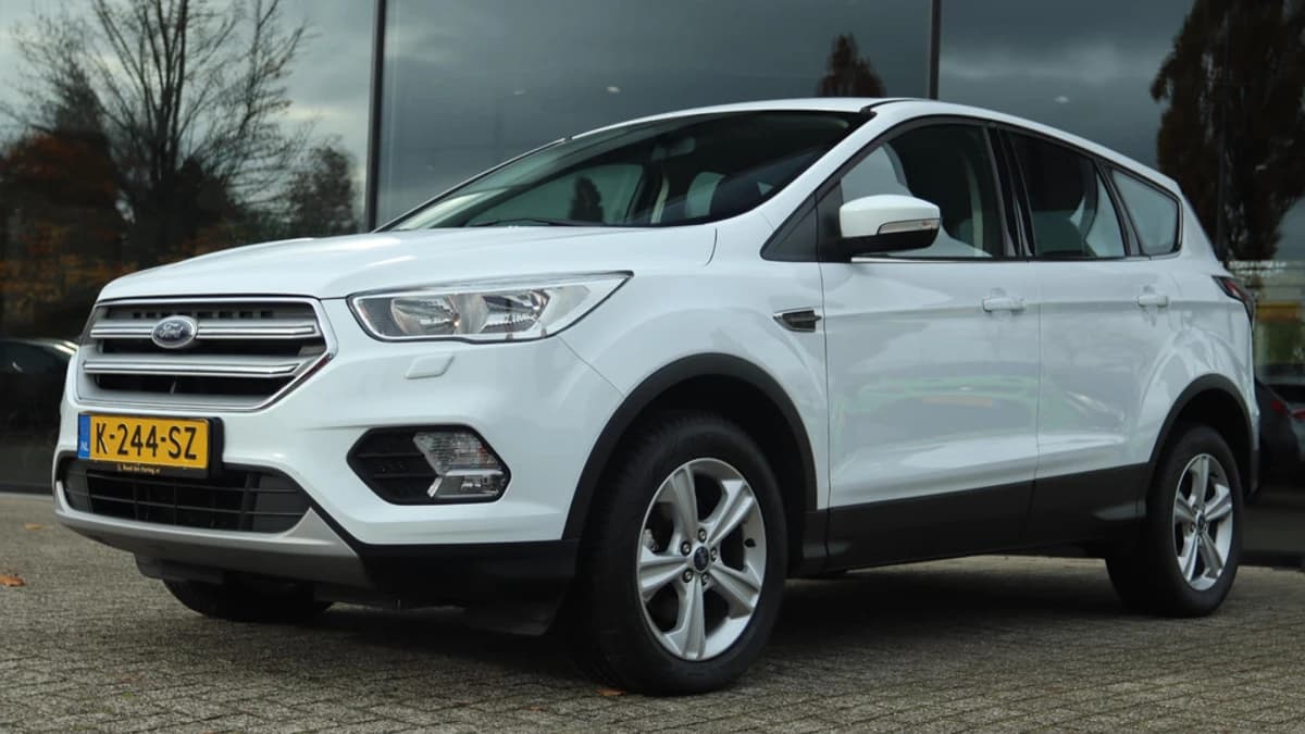 Ford Kuga 1.5 TITANIUM — foto 1
