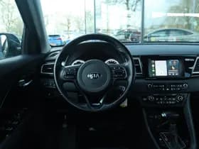 Kia Niro 1.6 GDI HYBRID FIRST EDITION thumbnail 17