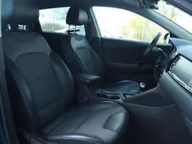 Kia Niro 1.6 GDI HYBRID FIRST EDITION thumbnail 4