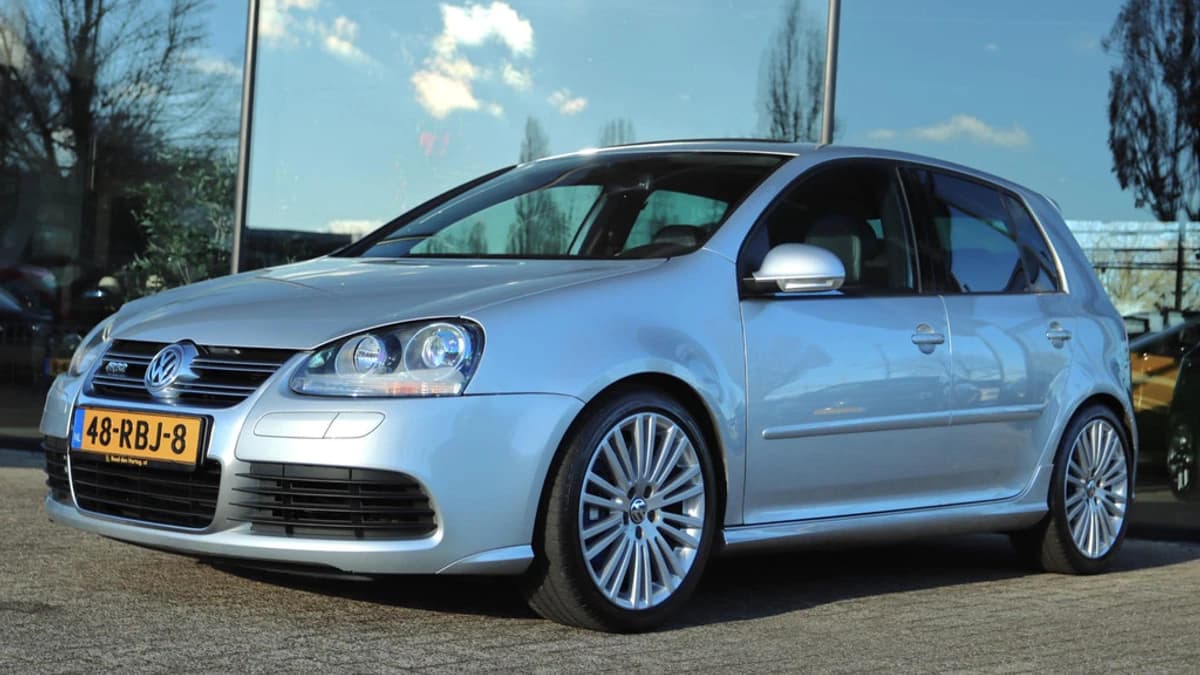 Volkswagen Golf 3.2 6CIL R32 DSG — foto 1