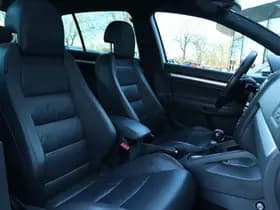 Volkswagen Golf 3.2 6CIL R32 DSG thumbnail 4