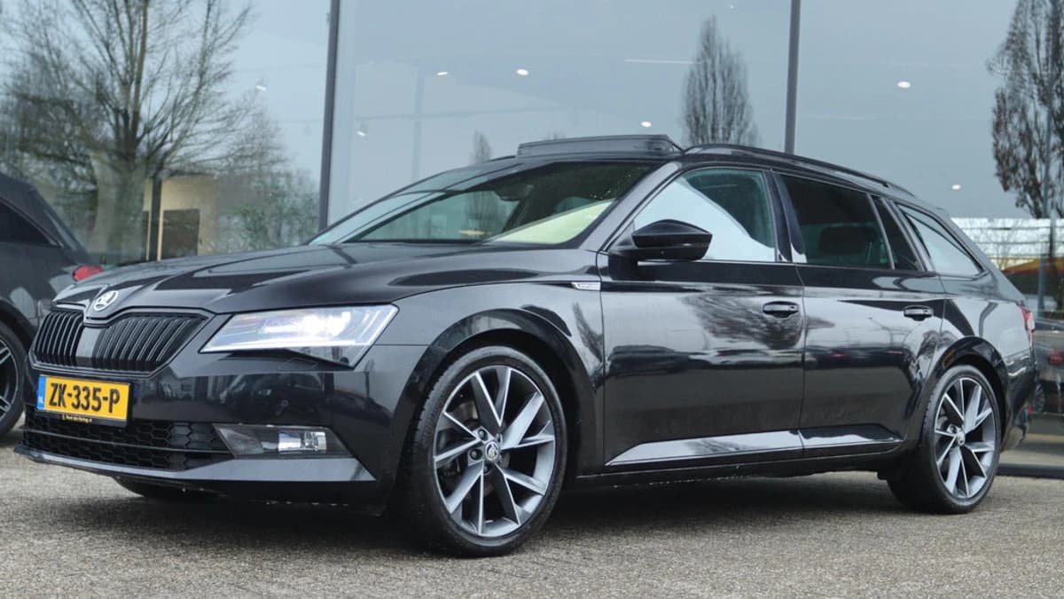 Škoda Superb COMBI 1.5 TSI DSG AUT. ACT SPORTLINE BUSINESS — foto 1