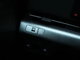 Hyundai KONA Electric PREMIUM 65.4 kWh thumbnail 26