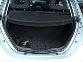 Volkswagen New Beetle 1.6 thumbnail 12