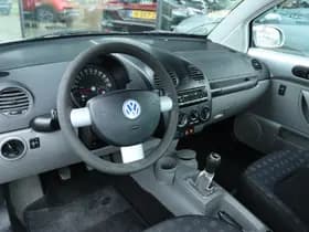 Volkswagen New Beetle 1.6 thumbnail 3