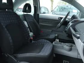 Volkswagen New Beetle 1.6 thumbnail 4