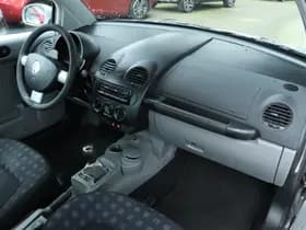 Volkswagen New Beetle 1.6 thumbnail 5