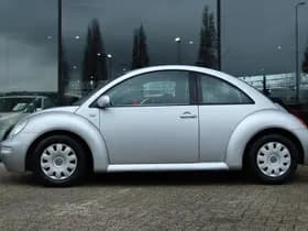 Volkswagen New Beetle 1.6 thumbnail 10