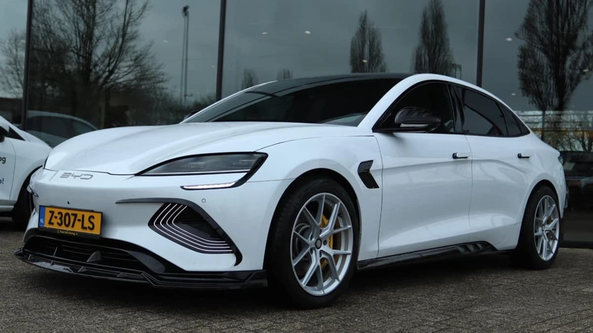 BYD Seal DESIGN RWD 82.5 KWH — foto 1