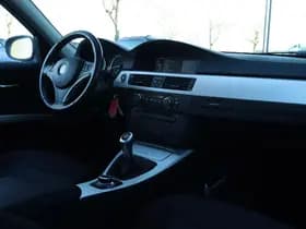 BMW 3 Serie Touring 318I BUSINESS LINE thumbnail 5