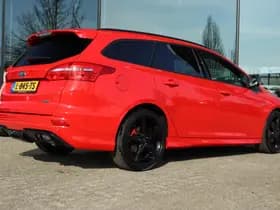 Ford FOCUS Wagon 1.5 150PK RED EDITION ST-LINE thumbnail 2