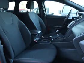 Ford FOCUS Wagon 1.5 150PK RED EDITION ST-LINE thumbnail 4