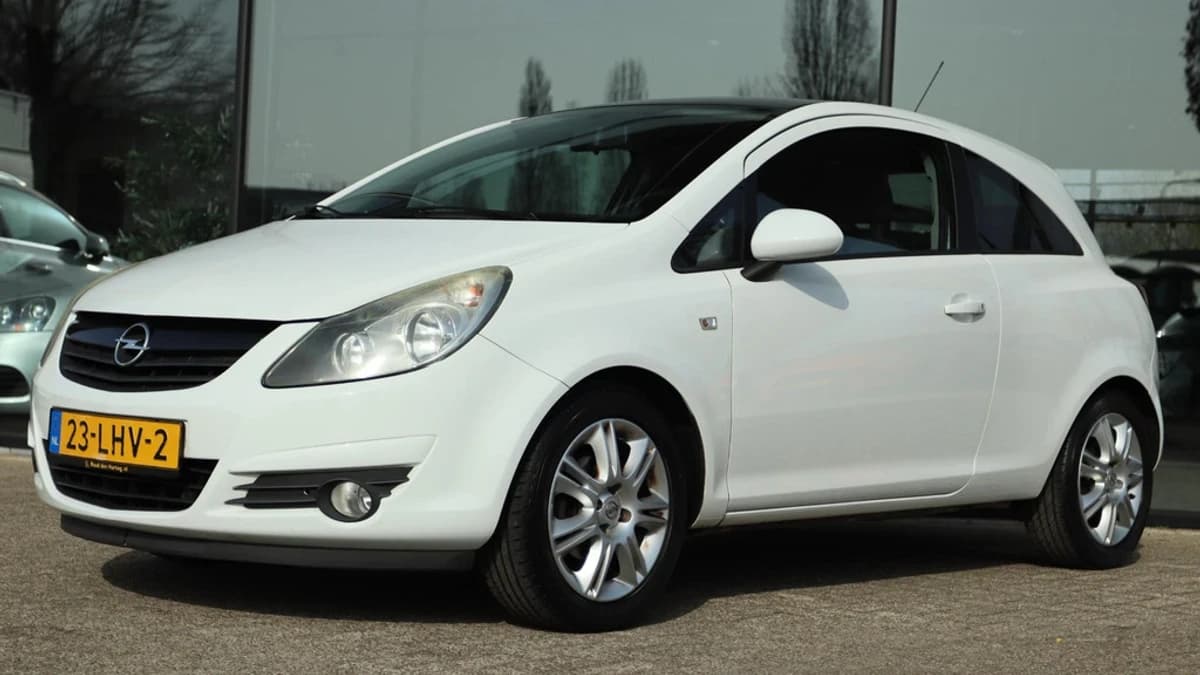 Opel Corsa 1.4-16V COLOR EDITION — foto 1