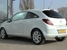 Opel Corsa 1.4-16V COLOR EDITION thumbnail 8