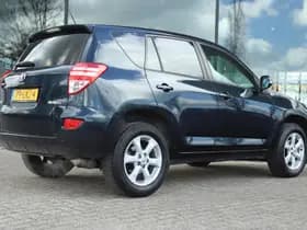 Toyota RAV4 2.0 VVTi DYNAMIC 2WD thumbnail 2