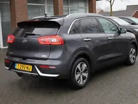 Kia Niro 1.6 GDi Hybrid DynamicLine thumbnail 2