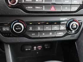 Kia Niro 1.6 GDi Hybrid DynamicLine thumbnail 19