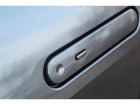 Toyota C-HR 1.8 Hybrid 140 First Edition Bi-tone thumbnail 17