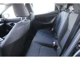 Toyota Yaris 1.5 Hybrid Dynamic thumbnail 16