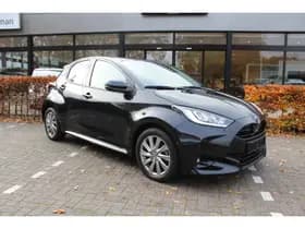 Toyota Yaris 1.5 Hybrid Dynamic thumbnail 9