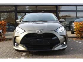 Toyota Yaris 1.5 Hybrid 115 First Edition Comfort Pack thumbnail 3