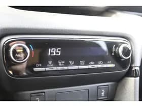 Toyota Yaris 1.5 Hybrid 115 First Edition Comfort Pack thumbnail 21