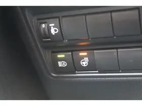 Toyota Yaris 1.5 Hybrid 115 First Edition Comfort Pack thumbnail 22