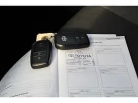 Toyota Yaris 1.5 Hybrid 115 First Edition Comfort Pack thumbnail 28