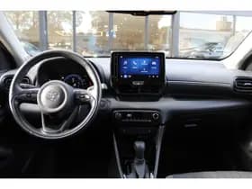 Toyota Yaris 1.5 Hybrid 115 First Edition Comfort Pack thumbnail 4